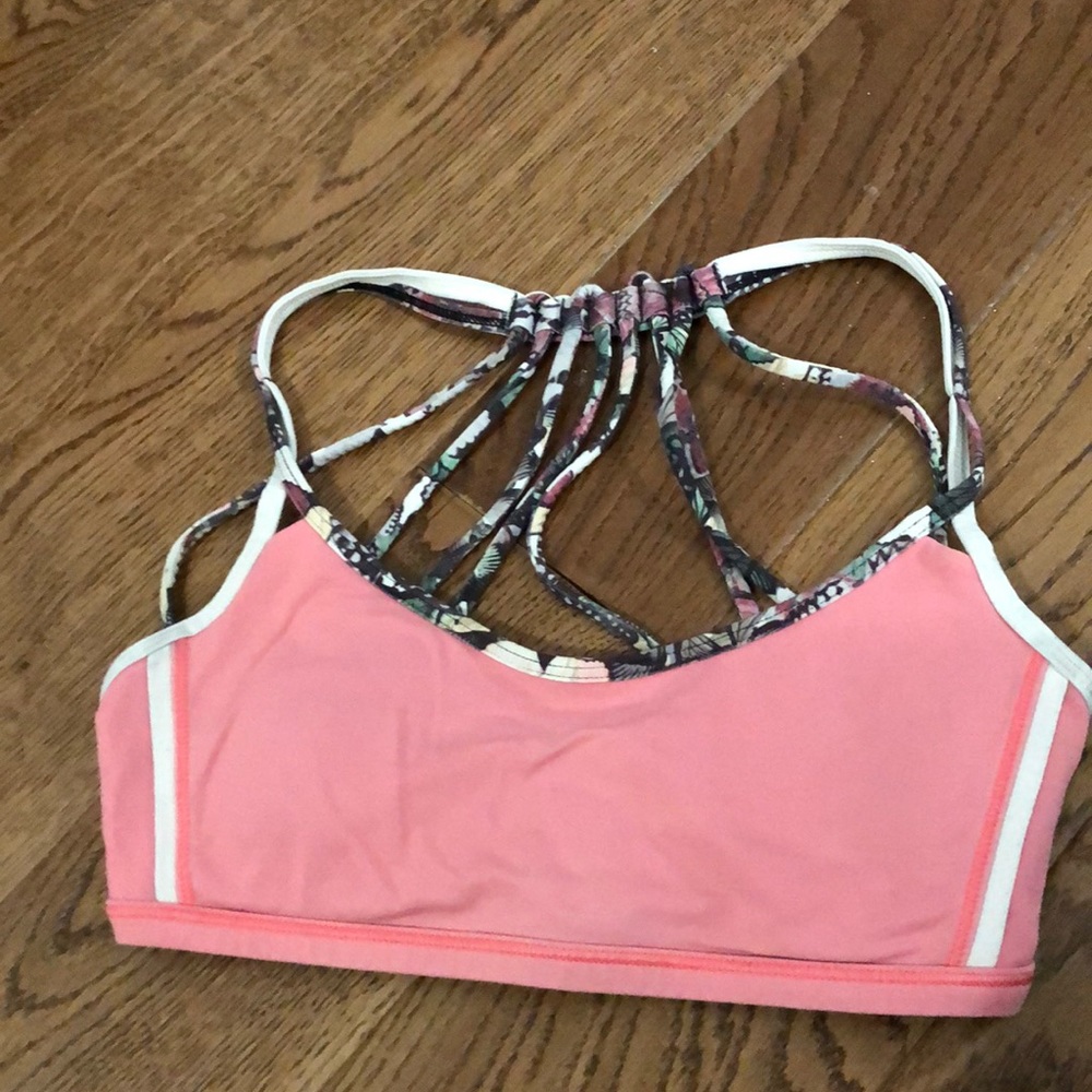 Lululemon sports bra